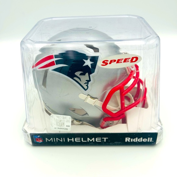 NWT New England Patriots Speed Mini Helmet Riddell NFL Licensed NEW IN BOX - Picture 1 of 7